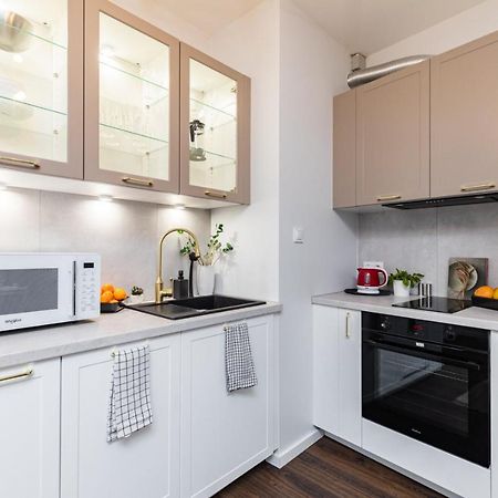 Project Comfort Apartament Stalowa 27/12 Warszawa Apartment Bagian luar foto